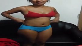 Kencing kencing Rusia di kamar gambar foto model hot mandi